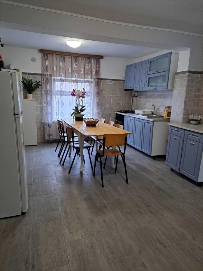 Muzicii 11 - Cozy Seaside Apartments 那沃达利 外观 照片